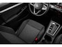 Volkswagen Golf Life Edition eHybrid | 'App-Connect' draadloze smartphone integratie | Achterbank in ongelijke delen neerklapbaar incl. middenarmsteun en doorlaadmogelijkheid | Afstandscontrolesysteem (Front Assist)