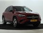 Mercedes-Benz GLA 250 e Plug-In Hybride | Trekhaak | Night Pakket | Sfeerverlichting | 11 kW Laden | Stuur en Stoelverwarming | Inclusief 24 maanden MB Certified garantie voor Europa.