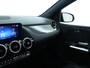 Mercedes-Benz B-klasse 180 AMG Nightpakket | Panoramadak | Trekhaak | Parkeerpakket met Camera | Stoelverwarming | Car Play | LED | Inclusief 12 Maanden Garantie
