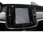 Volvo V90 T6 350PK AWD Ultra Dark | Adaptieve Cruise Control met Pilot Assist | Verwarmde Voorstoelen en Stuurwiel | Panoramisch Schuif-/kanteldak | Gelamineerde zijruiten en achterruit | Harman Kardon | Head-Up Display | Semi- Elektrische Trekhaak | 360º Camera | All-Seasonbanden | Blind Spot Information System | Verwarmbare achterbank | 19" Lichtmetalen wielen
