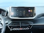 Peugeot 2008 1.2 Hybrid 136 Allure Automaat | Navigatie | Achteruitrijcamera | Parkeersensoren Voor en Achter | Full-LED Koplampen | Climate Control | 17" Lichtmetalen Velgen | Apple Carplay/Android Auto |