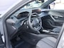 Peugeot 2008 1.2 Hybrid 136 Allure Automaat | Navigatie | Achteruitrijcamera | Parkeersensoren Voor en Achter | Full-LED Koplampen | Climate Control | 17" Lichtmetalen Velgen | Apple Carplay/Android Auto |