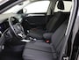 Volkswagen T-Roc 1.0 TSI Life | LED-voor en achterlichten | Achteruitrijcamera | Adaptive cruise control | Connected services |