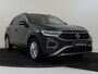 Volkswagen T-Roc 1.0 TSI Life | LED-voor en achterlichten | Achteruitrijcamera | Adaptive cruise control | Connected services |