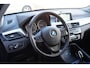 BMW X1 sDrive18i High Executive + SENSOREN / STOELVERWARMING / NAVIGATIE