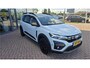 Dacia Jogger 1.6 Hybrid 140 Extreme 7p. Automaat, Airco(automatisch), Carplay/Android auto, Bluetooth, Cruise control, Parkeersensoren, Camera, Keyless, Digitaal instrumentenpaneel, Elektrische ramen en spiegels, Nieuwstaat, Fabrieksgarantie!!