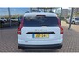 Dacia Jogger 1.6 Hybrid 140 Extreme 7p. Automaat, Airco(automatisch), Carplay/Android auto, Bluetooth, Cruise control, Parkeersensoren, Camera, Keyless, Digitaal instrumentenpaneel, Elektrische ramen en spiegels, Nieuwstaat, Fabrieksgarantie!!