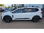 Dacia Jogger 1.6 Hybrid 140 Extreme 7p. Automaat, Airco(automatisch), Carplay/Android auto, Bluetooth, Cruise control, Parkeersensoren, Camera, Keyless, Digitaal instrumentenpaneel, Elektrische ramen en spiegels, Nieuwstaat, Fabrieksgarantie!!