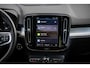 Volvo XC40 B4 Aut Plus Dark | Trekhaak | Adaptive Cruise | BLIS | Harman/Kardon audio | Elektrische stoelverstelling | Stoel- en stuurverwarming | Verwarmde Voorruit |