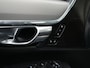 Volvo V90 2.0 T6 Plug-in hybrid AWD Ultra Dark | Harman Kardon | Head-Up | 360° Camera | Panoramadak | Trekhaak | Adaptive Cruise | BLIS
