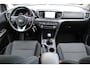 Kia Sportage 1.6 GDI DynamicLine | Incl. 12 maanden Garantie | Achteruitrijcamera | Cruise control | Lane assist | Apple CarPlay/Android auto | Navigatie | Parkeersensoren V+A | Climate Control | 17 inch lichtmetalen velgen | Origineel NL auto | NAP |