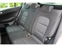 Kia Sportage 1.6 GDI DynamicLine | Incl. 12 maanden Garantie | Achteruitrijcamera | Cruise control | Lane assist | Apple CarPlay/Android auto | Navigatie | Parkeersensoren V+A | Climate Control | 17 inch lichtmetalen velgen | Origineel NL auto | NAP |