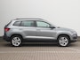 Skoda Karoq 1.0 TSI Ambition 110pk | Trekhaak | Camera | Dodehoekdetectie | Navigatie | Keyless | Carplay & Android Auto | DAB |