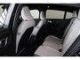 Volvo EC40 Single Motor Extended Range Plus 82 kWh - Panoramadak - IntelliSafe Assist & Surround - Parkeercamera achter - Verwarmde voorstoelen & stuur - Parkeersensoren voor & achter - Getint glas - Draadloze tel. lader - Warmtepomp - 19' LMV