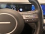 Hyundai Kona 1.0 T-GDI Stoel/Stuurverwarming | Adaptieve Cruise | Camera | Climate | 16" Lichtmetaal | Digitaal Dashboard | Achteruitrij camera | Achteruitrijcamera | Adaptieve Cruise Control