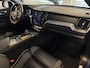Volvo XC60 T8 Plug-In AWD R-Design / Panoramadak / Leer / Apple Carplay / Dab / HK / BLIS / Adapt cruise / Pilot ass / Stuur- en Stoelverw - Elek Trekhaak -