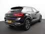 Volkswagen T-Roc 1.5 TSI DSG Active | Navigatie | App Connect/Apple Carplay/Android Auto | Climate Control | Cruise control Adaptive | PDC VA | Winter Pack | Lichtmetalen Velgen