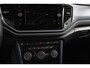 Volkswagen T-Roc 1.5 TSI DSG Active Volkswagen T-Roc 1.5 TSI Active | Navigatie | App Connect | Climate Control | Cruise control Adaptive | PDC VA | App | Winter Pack