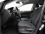 Volkswagen Golf 1.5 TSI 130 pk DSG Highline | Stoelverwarming | Parkeersensoren voor/achter | Adaptive Cruise | CarPlay | DAB | 16 inch