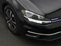 Volkswagen Golf 1.5 TSI 130 pk DSG Highline | Stoelverwarming | Parkeersensoren voor/achter | Adaptive Cruise | CarPlay | DAB | 16 inch