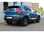 Volvo XC40 B4 Automaat Plus Dark | Google Maps | Trekhaak, semi elektrisch inklapbaar | BLIS | Verwarmbaar stuurwiel | Verwarmbare voorstoelen | Apple Carplay | Elektrisch verstelbare bestuurderstoel met geheugenfunctie | Noodwiel | Parkeercamera achter | Parkeersensoren achter