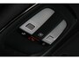 Volvo XC40 B4 Automaat Plus Dark | Google Maps | Trekhaak, semi elektrisch inklapbaar | BLIS | Verwarmbaar stuurwiel | Verwarmbare voorstoelen | Apple Carplay | Elektrisch verstelbare bestuurderstoel met geheugenfunctie | Noodwiel | Parkeercamera achter | Parkeersensoren achter