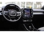 Volvo XC40 B4 Automaat Plus Dark | Google Maps | Trekhaak, semi elektrisch inklapbaar | BLIS | Verwarmbaar stuurwiel | Verwarmbare voorstoelen | Apple Carplay | Elektrisch verstelbare bestuurderstoel met geheugenfunctie | Noodwiel | Parkeercamera achter | Parkeersensoren achter