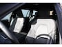 Volvo V60 T6 Plug-in hybrid AWD Plus Dark | Lederen bekleding | Trekhaak, semi elektrisch inklapbaar | 360 graden camera | Verwarmbaar stuurwiel | Verwarmbare voorstoelen | Verwarmbare buitenste zitplaatsen achter | Google Maps navigatie | Harman Kardon Audio