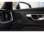 Volvo V60 T6 Plug-in hybrid AWD Plus Dark |Semi elektrische trekhaak | 360 graden camera | Verwarmbare voorstoelen en achterbank | Verwarmbaar stuurwiel | Premium audio by Harman Kardon | Leren bekleding