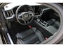 Volvo V60 T6 Plug-in hybrid AWD Plus Dark | Lederen bekleding | Trekhaak, semi elektrisch inklapbaar | 360 graden camera | Verwarmbaar stuurwiel | Verwarmbare voorstoelen | Verwarmbare buitenste zitplaatsen achter | Google Maps navigatie | Harman Kardon Audio