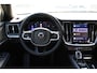 Volvo V60 T6 Plug-in hybrid AWD Plus Dark | Lederen bekleding | Trekhaak, semi elektrisch inklapbaar | 360 graden camera | Verwarmbaar stuurwiel | Verwarmbare voorstoelen | Verwarmbare buitenste zitplaatsen achter | Google Maps navigatie | Harman Kardon Audio