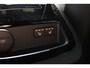 Volvo V60 T6 Plug-in hybrid AWD Plus Dark |Semi elektrische trekhaak | 360 graden camera | Verwarmbare voorstoelen en achterbank | Verwarmbaar stuurwiel | Premium audio by Harman Kardon | Leren bekleding