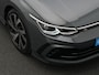 Volkswagen Golf Variant 1.5 eTSI 150 pk DSG R-Line Business | Trekhaak | Adaptief onderstel | IQ Light | Achteruitrijcamera | Stuur-/stoelverwarming
