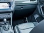 Volkswagen Tiguan 1.5 TSI R-Line Business+ | Schuif/ Kantel Panorama Dak | Lederen Bekleding | LED Koplampen | R-Line | Stoelverwarming | Elektrische Kofferklep | Adaptieve Cruise Control | Metallic Lak | Apple Carplay | Android Auto |