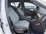 Volvo XC40 2.0 B4 Plus Dark | Trekhaak | 19" | Adaptieve cruise control | Harman & Kardon | Elektrisch verstelbare voorstoelen |  Stoel/stuur verwarming |