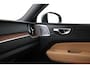 Volvo XC60 T6 PLUG-IN HYBRID ULTRA BRIGHT *FULL OPTIONS!* -PANO.DAK|BOWERS&WILKINS|GEVENT.LEDER+MASSAGE|LUCHTVERING|ALL-SEASON|360°CAM