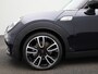 MINI Clubman Mini 2.0 Cooper S Hammersmith | Automaat | Panoramadak | Navigatie | Apple CarPlay / Android Auto | Vol Leer | Harman-Kardon | Achteruitrijcamera | Stoelverwarming | Climate Control | Sportonderstel | DAB | Lichtmetalen Velgen |