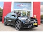 Mercedes-Benz GLA 250 e AMG LINE "NIEUW MODEL!" | PANORAMISCH SCHUIF/KANTEL DAK | ELEKTRISCH BEDIENBARE VOORSTOELEN MET GEHEUGENFUNCTIE EN "ZITKINEMATICA" | DRAADLOZE APPLE CARPLAY/ANDROID AUTO | STOEL VERWAMING | NIGHT PAKKET: DAKRELING ZWART, ZIJRUITEN EN ACHTERRUITEN ZWART, LICHTMETALEN VELGEN 19" ZWART | HEAD UP DISPLAY | REALITY-NAVIGATIE | 360° CAMERA | MULTI BEAM LED KOPLAMPEN | DODEHOEK DETECTIE | ADAPTIVE CRUISE CONTROL | KEYLESS GO | SFEER VERLICHTING | ELEKTRISCH BEDIENBARE ACHTERKLEP | DRAADLOZE TELEFOONLADER |