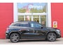 Mercedes-Benz GLA 250 e AMG LINE "NIEUW MODEL!" | PANORAMISCH SCHUIF/KANTEL DAK | ELEKTRISCH BEDIENBARE VOORSTOELEN MET GEHEUGENFUNCTIE EN "ZITKINEMATICA" | DRAADLOZE APPLE CARPLAY/ANDROID AUTO | NIGHT PAKKET: DAKRELING ZWART, ZIJRUITEN EN ACHTERRUITEN ZWART, LICHTMETALEN VELGEN 19" ZWART | HEAD UP DISPLAY | REALITY-NAVIGATIE  | 360° CAMERA | MULTI BEAM LED KOPLAMPEN | DODEHOEK DETECTIE | ADAPTIVE CRUISE CONTROL | KEYLESS GO | SFEER VERLICHTING | ELEKTRISCH BEDIENBARE ACHTERKLEP | DRAADLOZE TELEFOONLADER |