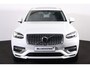 Volvo XC90 T8 Recharge AWD Ultimate Bright - LONG RANGE - Panorama/schuifdak - IntelliSafe Assist & Surround - Parkeercamera achter - Verwarmde voorstoelen, stuur & achterbank - Parkeersensoren voor & achter - Elektr. bedienb. voorstoelen met geheugen - Draadloze tel. lader - 20' LMV
