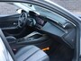 Peugeot 408 Allure Pack 130pk Automaat | Stoelverwarming | Achteruitrijcamera | 19" Lichtmetalen velgen