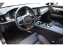 Volvo V90 T8 455PK Automaat Plug-in Hybrid AWD Ultra Dark / Navigatie / 360 Camera / Harman Kardon / Stuur & Stoelverwarming / Gelaagde Zijruiten / LM Velgen / Trekhaak
