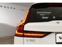 Volvo V90 T8 455PK Automaat Plug-in Hybrid AWD Ultra Dark / Navigatie / 360 Camera / Harman Kardon / Stuur & Stoelverwarming / Gelaagde Zijruiten / LM Velgen / Trekhaak