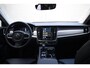 Volvo V90 T8 455PK Automaat Plug-in Hybrid AWD Ultra Dark / Navigatie / 360 Camera / Harman Kardon / Stuur & Stoelverwarming / Gelaagde Zijruiten / LM Velgen / Trekhaak