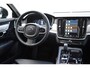 Volvo V90 T8 455PK Automaat Plug-in Hybrid AWD Ultra Dark / Navigatie / 360 Camera / Harman Kardon / Stuur & Stoelverwarming / Gelaagde Zijruiten / LM Velgen / Trekhaak