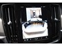 Volvo V90 T8 455PK Automaat Plug-in Hybrid AWD Ultra Dark / Navigatie / 360 Camera / Harman Kardon / Stuur & Stoelverwarming / Gelaagde Zijruiten / LM Velgen / Trekhaak