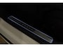 Volvo V90 T8 455PK Automaat Plug-in Hybrid AWD Ultra Dark / Navigatie / 360 Camera / Harman Kardon / Stuur & Stoelverwarming / Gelaagde Zijruiten / LM Velgen / Trekhaak