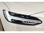 Volvo V90 T8 455PK Automaat Plug-in Hybrid AWD Ultra Dark / Navigatie / 360 Camera / Harman Kardon / Stuur & Stoelverwarming / Gelaagde Zijruiten / LM Velgen / Trekhaak