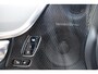Volvo V90 T8 455PK Automaat Plug-in Hybrid AWD Ultra Dark / Navigatie / 360 Camera / Harman Kardon / Stuur & Stoelverwarming / Gelaagde Zijruiten / LM Velgen / Trekhaak