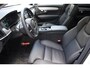 Volvo V90 T8 455PK Automaat Plug-in Hybrid AWD Ultra Dark / Navigatie / 360 Camera / Harman Kardon / Stuur & Stoelverwarming / Gelaagde Zijruiten / LM Velgen / Trekhaak